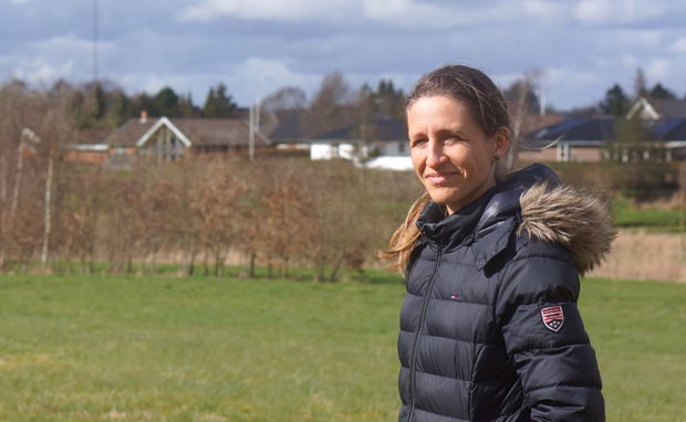 Irene Østerby har sammen med familien købt grund på Egedalen i Ansager. En stor grund på tilbud tæt på naturen ned til Ansager å.