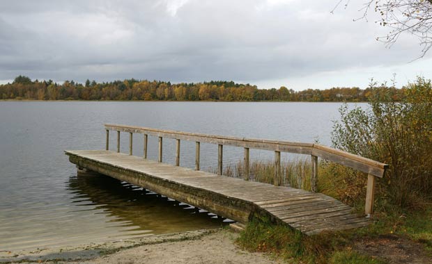 Kvie Sø i Ansager. Idyllisk naturområde, der blev centrum for en opsigtsvækkende sag om falsk anmeldelse.