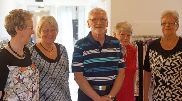 Marit, Anny, Mie ,Ruth og Chris var modeller til modeopvisning på plejehjemmet