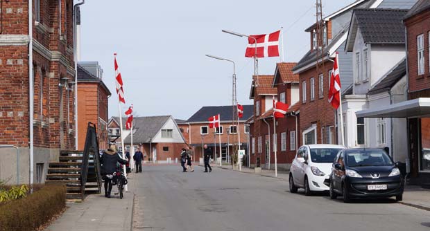 Der flages i Ansager under hele Mariefestivalen