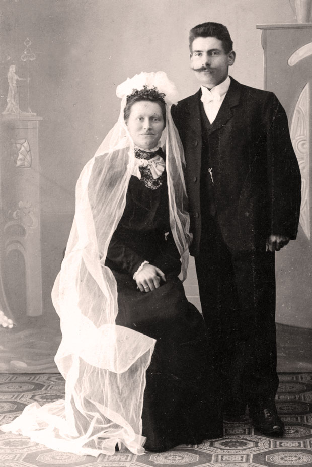 Malersvend Peder Therkildsen blev gift med Marie Magdalene Frandsen i Ansager kirke den 30. oktober 1909