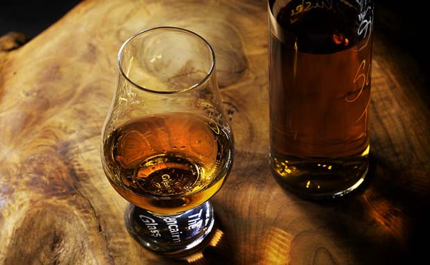 Whiskybaren i Ansager åbner igen efter Coronalukning. Fredag den 7. august 2020 kan du smage rom og whisky i Smagsagelleriet som tidligere, dog skal du tilmelde dig inden du kommer. 