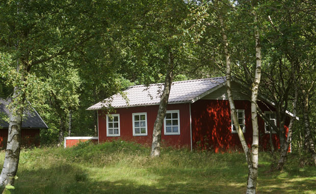 Ved Kvie Sø ligger mange sommerhuse men også små hytter